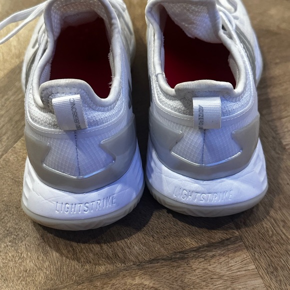 Adidas Gamecourt women’s 7.5 - Picture 3 of 7